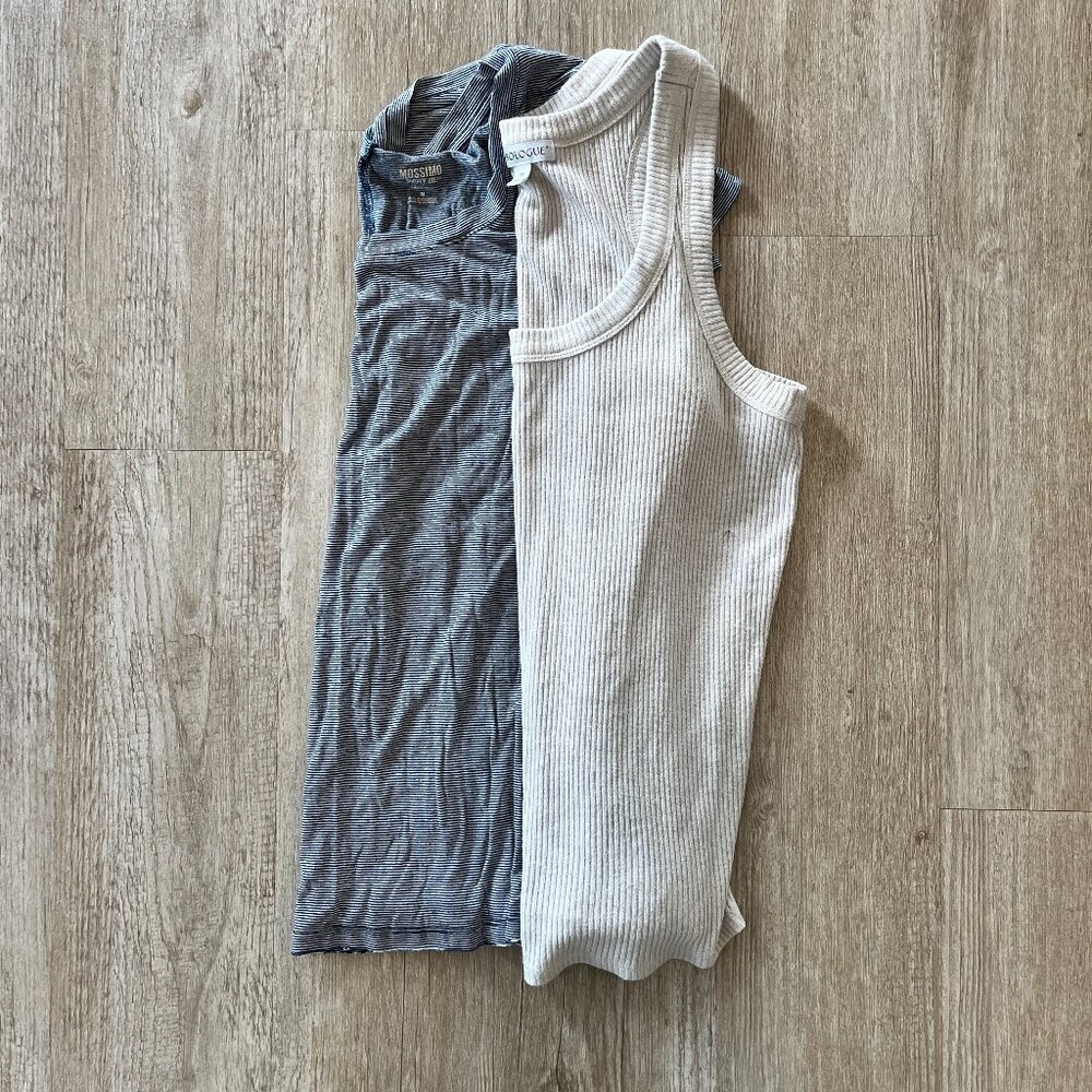 Womens Bundle of 2 Tops - M